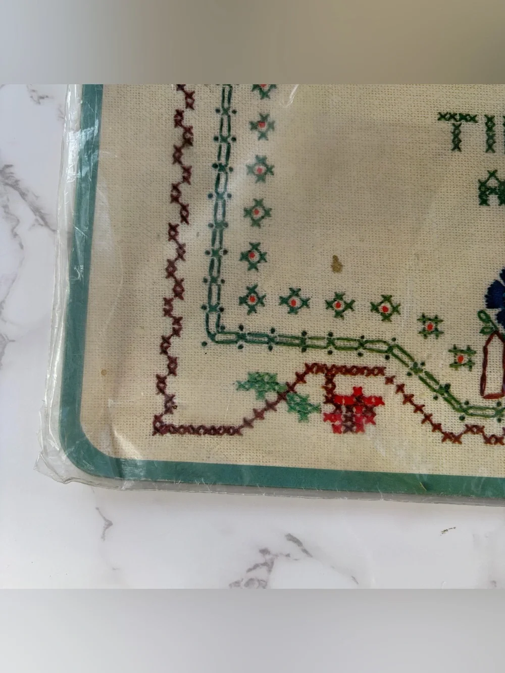 Vintage Set of 6 Red Farm Studio Cross-Stitch Placemat Set 11.5